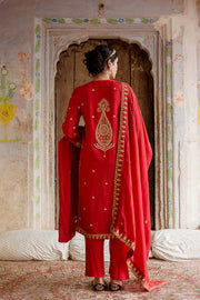 Gota And Taari Work Sweta Red Muslin Set With Dupatta 7