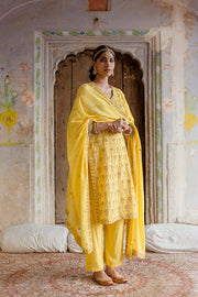 Gota And Taari Work Sweta Yellow Muslin Set With Dupatta 3