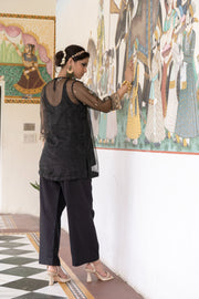 Zardozi Zifa Black Organza Kurta Set With Muslin Pant 3